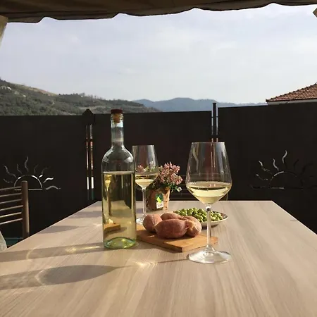 Casa Bea E Casa Ginni بيت للعطل